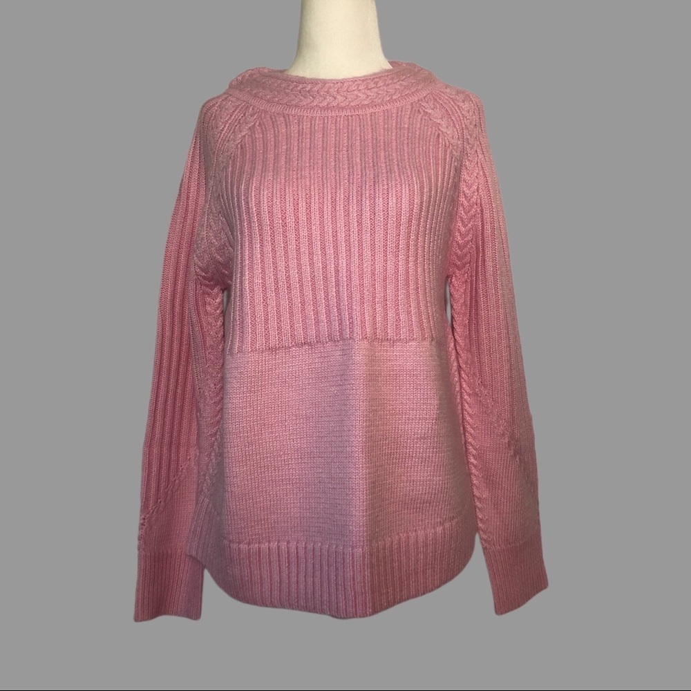 💙 M 💙 NWT Anthro Cable Knit Sweater Pink Casual Cozy Cute Crew Neck​